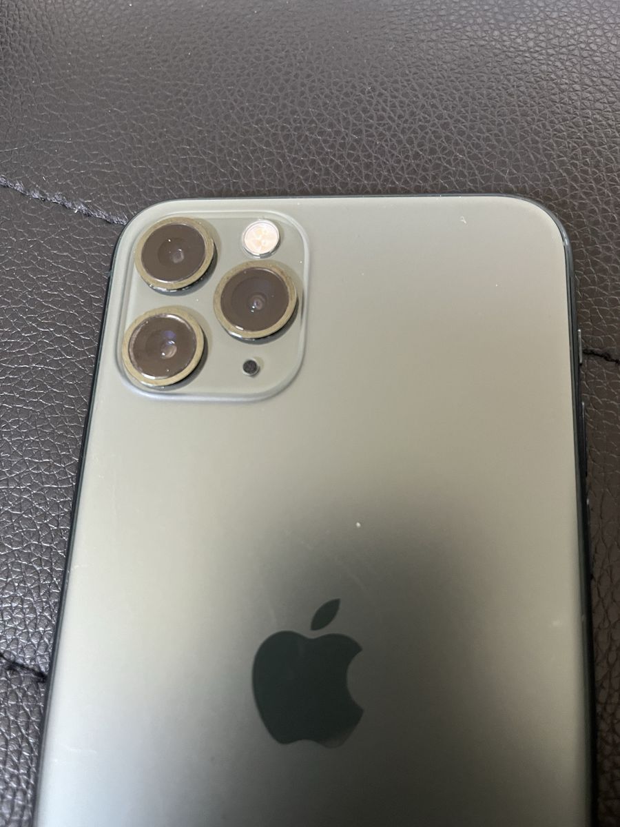 Apple iPhone 11 Pro . Unlocked - Midnight Green
