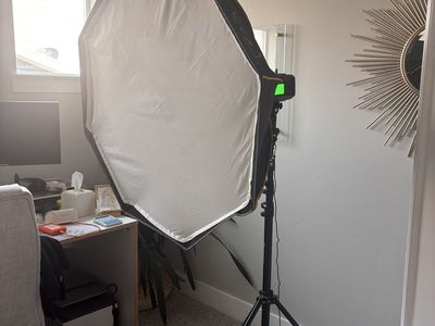 Flashpoint XPLOR 600 TTL Battery-Powered Monolight with Carrying Case and Accessories