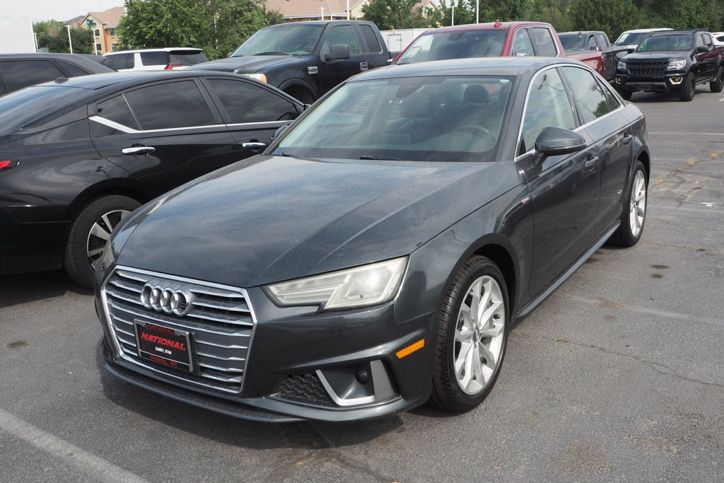 2019 Audi A4 quattro Premium 45 TFSI