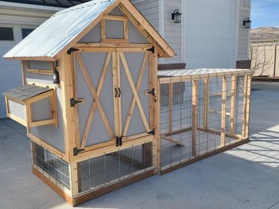 Craftsman Chicken Coops and Runs. All Coops come fully assembled.