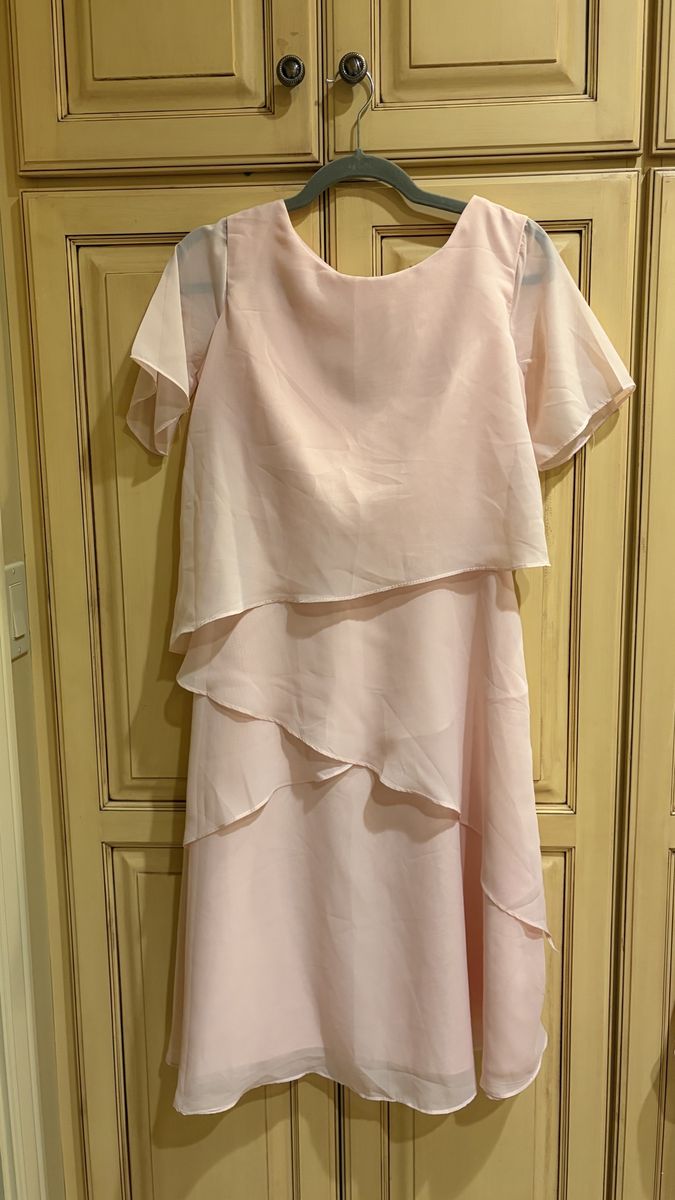 Light Pink Layered Chiffon Formal Dress Short Sleeve Midi