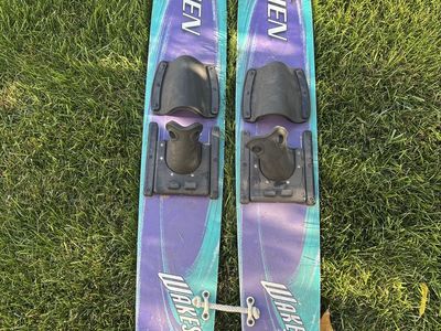 O'Brien WakeStar Kids Combo Water Skis with Bindings