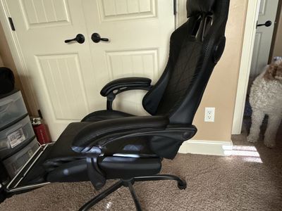 GTRACING Black Faux Leather Gaming Chair with Adjustable Recline and Retractable Footrest, Used