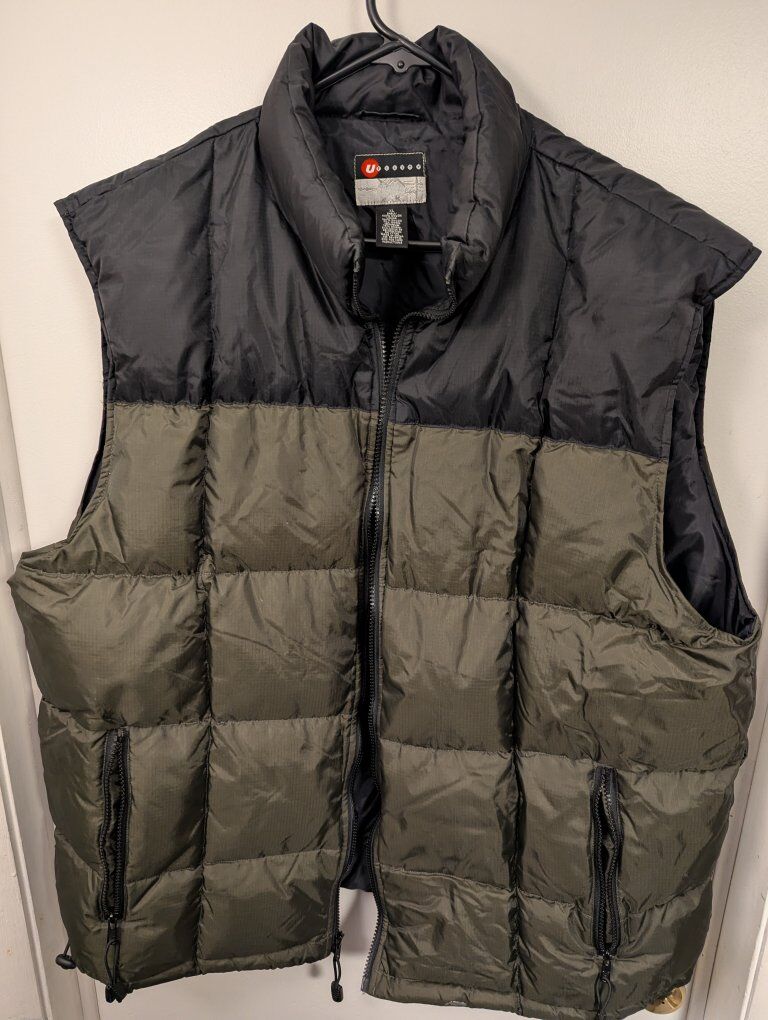 Men's Puffer Vest size XL