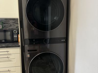 LG Electric WashTower Stacked Washer/Dryer
