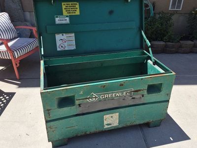 4'x2' GREENLEE Jobsite Tool Box / Gang Box / Contractor Storage Chest - Heavy Duty
48"long x 24"wide x 27-1/2"tall