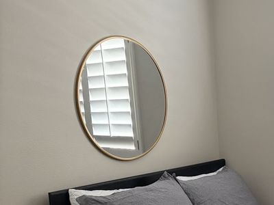 Gold mirror