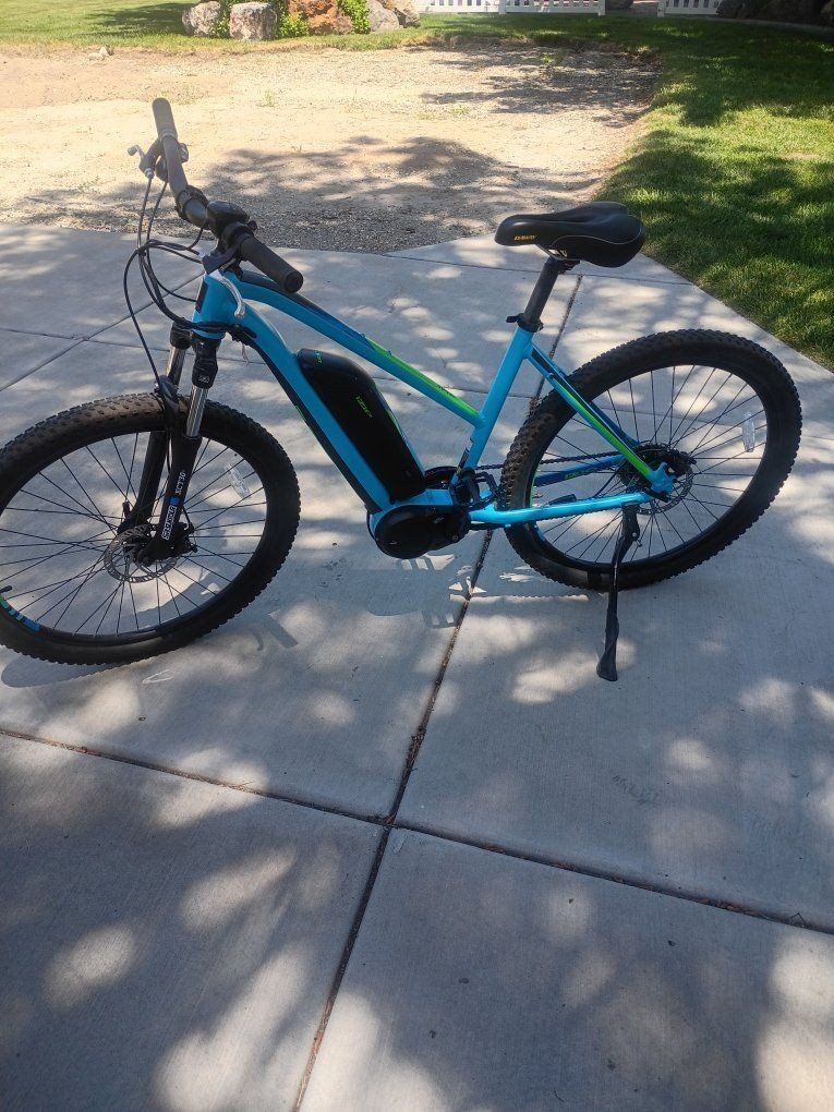 IZip E Mountain Bike
