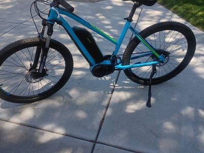 IZip E Mountain Bike