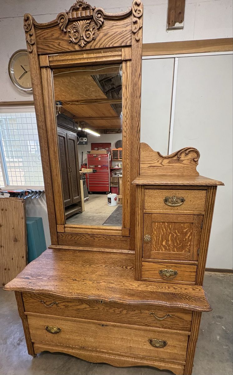 Unique Early 1900’s Gentleman’s Dresser