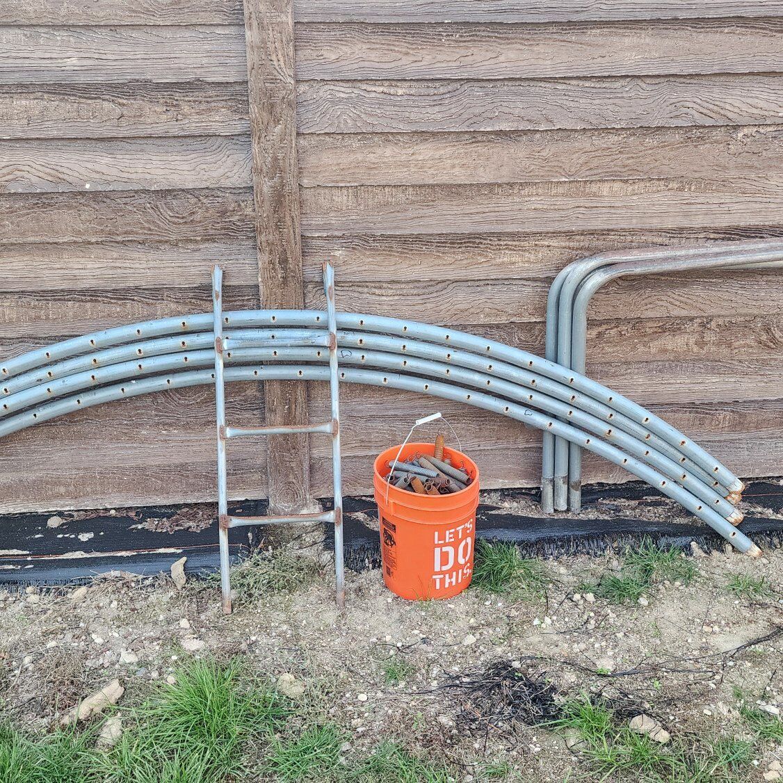 14ft dia 96 spring trampoline frame
NO MAT.