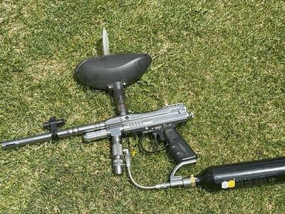 Spyder Victor Paintball Marker Kit w/ Tank, Hopper, and Paintballs - Ready to Play