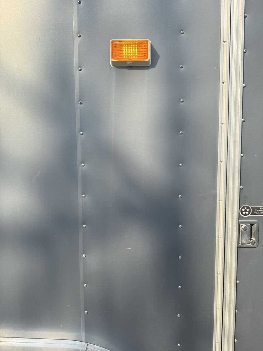 Main image 10