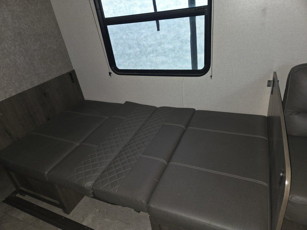 Main image 8