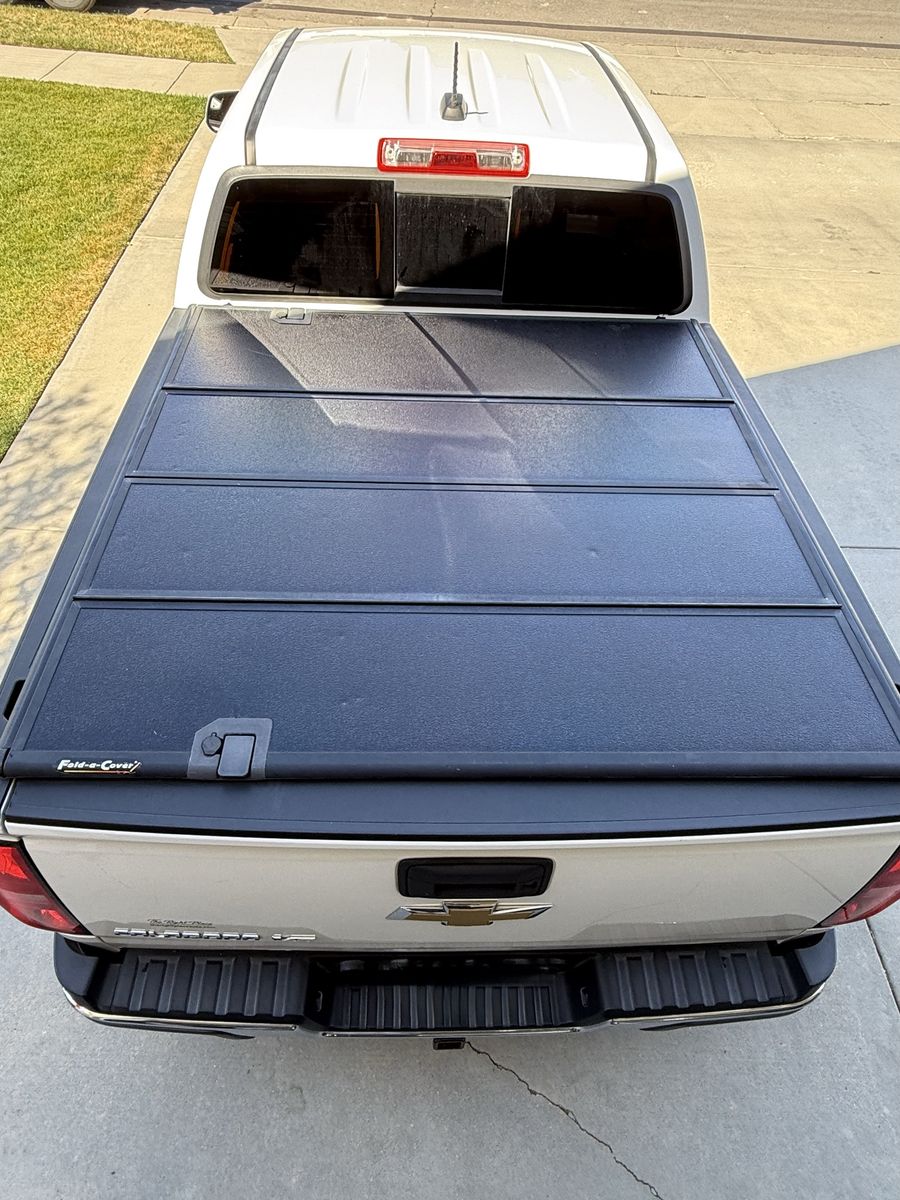 Fold-a-Cover G4 Hard Folding Tonneau Cover | Fits 2015-2022 Chevy Colorado / GMC Canyon 5’2” Bed