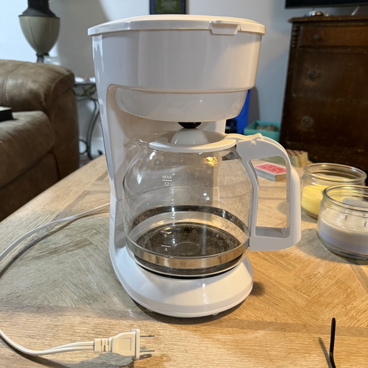 White 10 Cup coffee maker
