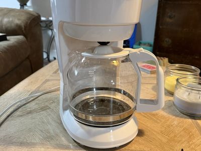 White 10 Cup coffee maker
