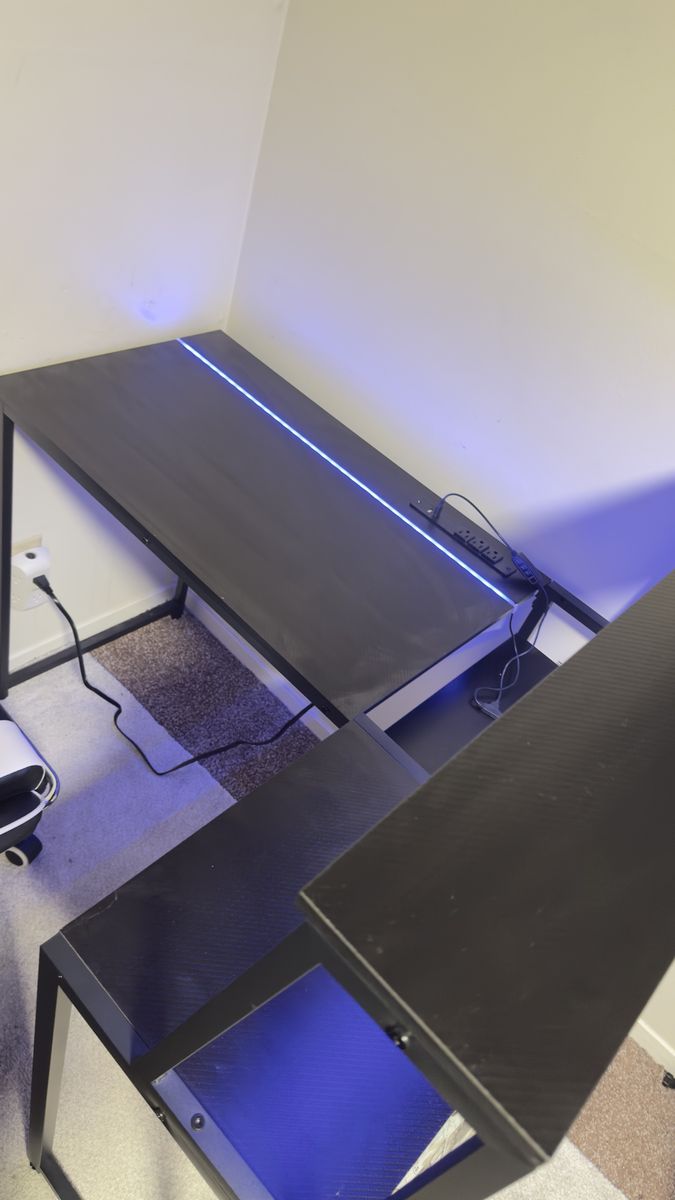 Gaming desk