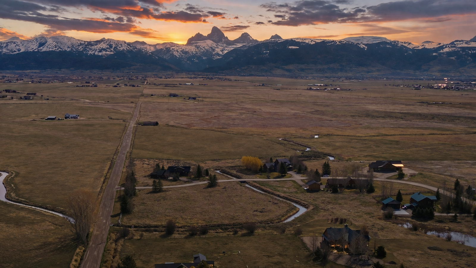2960 SAGE CREEK Drive, Tetonia, ID 83452