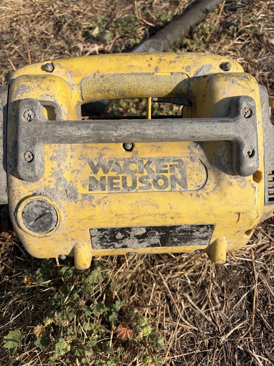 Wacker Neuson Portable Electric Concrete Vibrator with Flexible Shaft