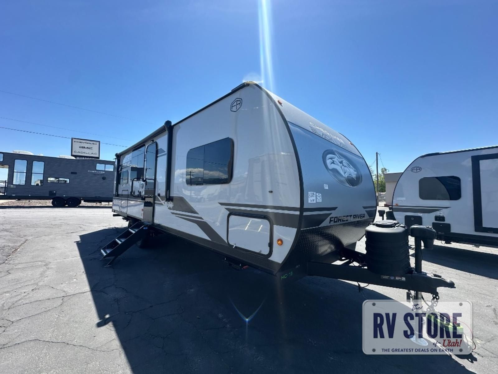 2026 Forest River RV Cherokee Grey Wolf Black Label 26SSBL Travel Trailer Front Bedroom|Outdoor Kitchen|Rear Kitchen|Walk-Thru