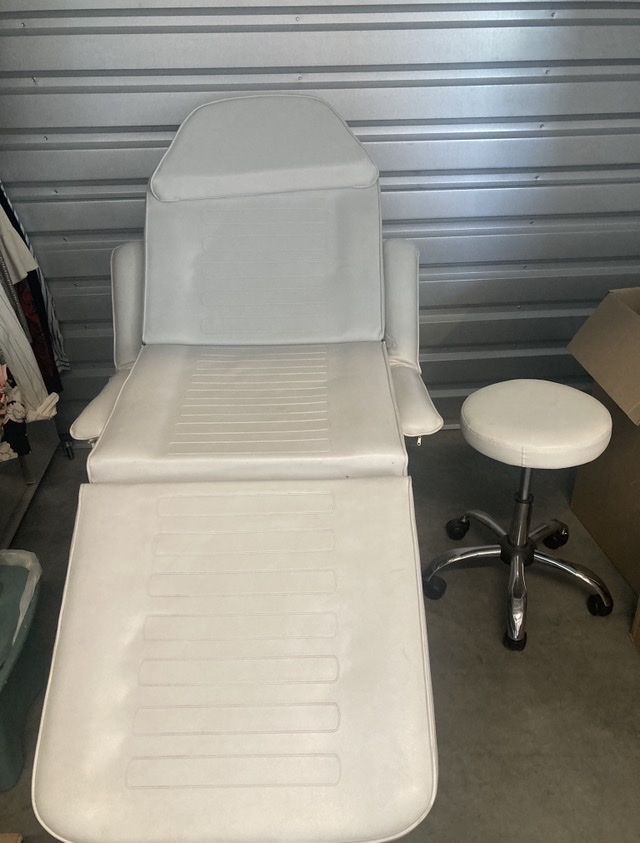 White Adjustable Reclining Facial/Massage Bed with Rolling Stool