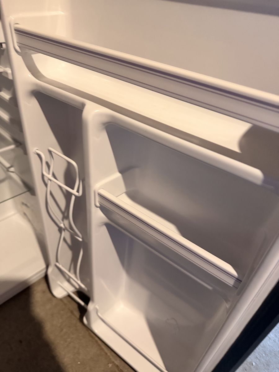 Hisense mini fridge with freezer