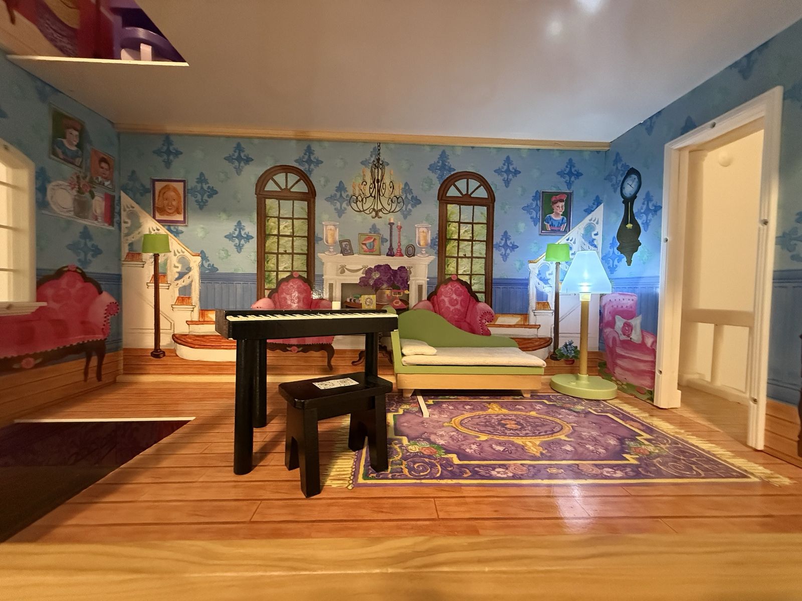 Main image 4