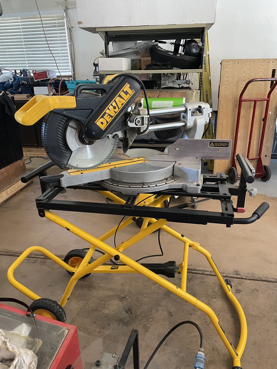 Sliding Compound Miter Saw