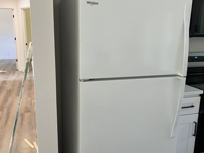 Whirlpool White Top Freezer Refrigerator