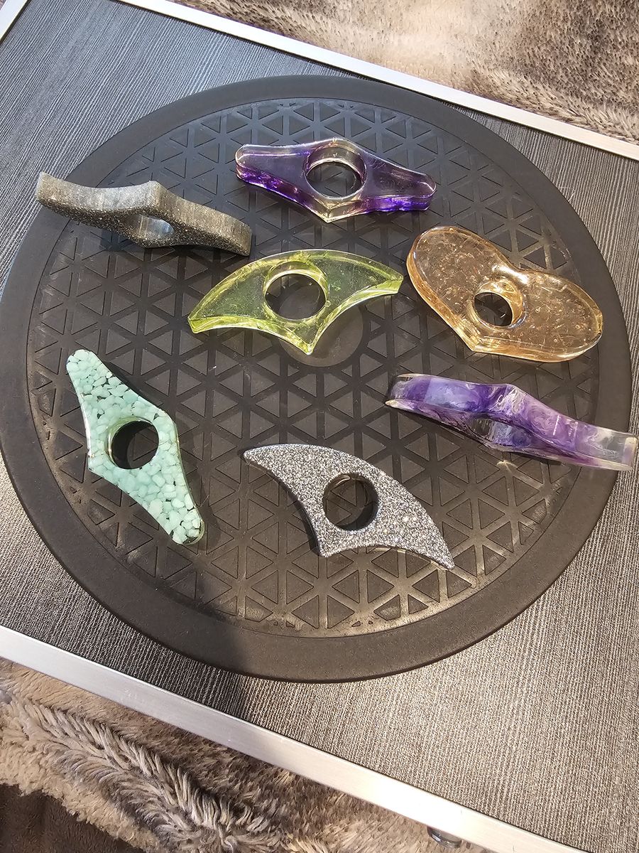 Handcrafted Resin Page Holder Bookmarks - Assorted Colors