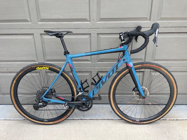 Pivot Vault Carbon w/ Derby/King wheels (56cm)