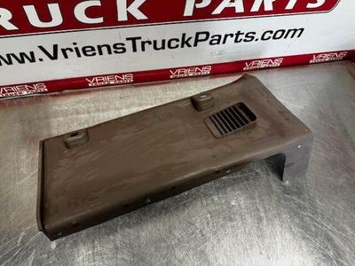 Used Peterbilt Right Lower B-Pillar Trim, Gray, Part # S60-6099-281