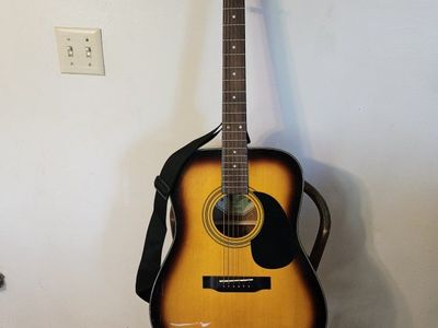 Beginner's Guitar with case, 2 books