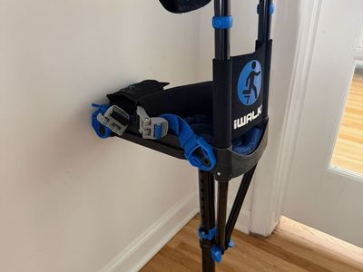iWalk 3.0 Knee Crutch Hands-Free mobility for foot, ankle recovery