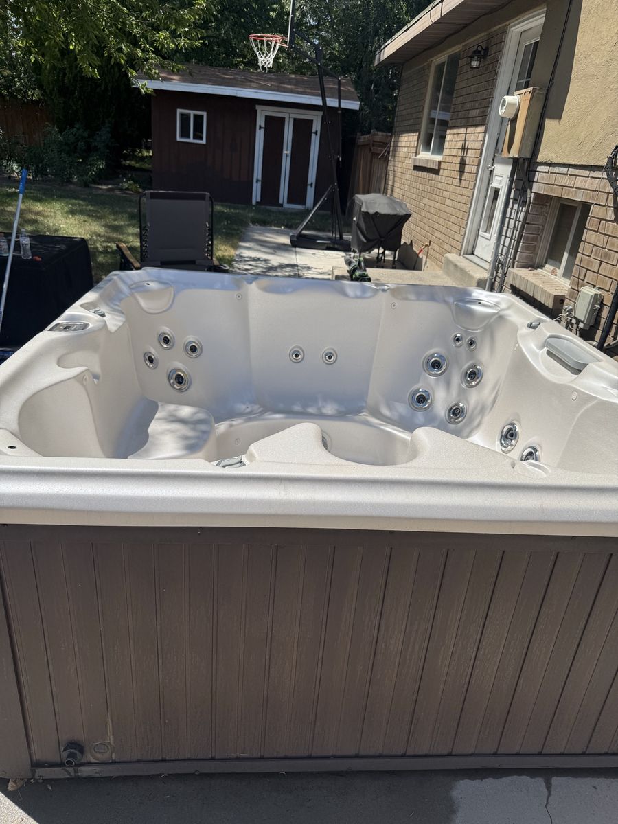Main image 6
