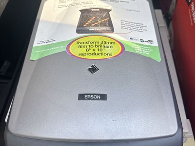 Epson Perfection 2400 Photo Scanner - 35mm Film to 8"x10" Reproductions, Mac & PC Compatible