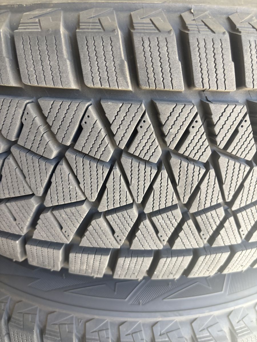 Newly New Bridgestone Blizzak DMV2 Snow Tires 225/60R17 99S