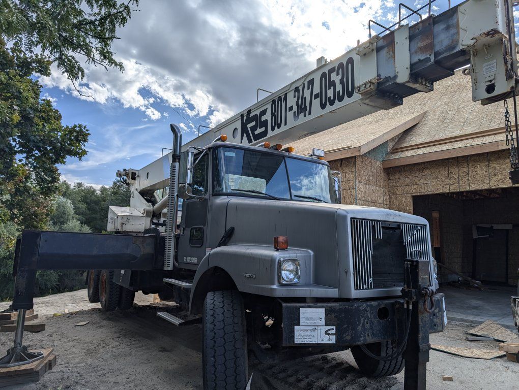Volvo National Crane 1295 Series Boom Truck