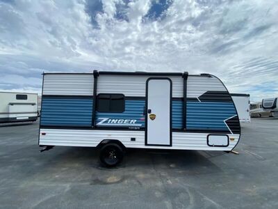 New 2025 CrossRoads RV Zinger Lite Affordable Travel Trailer with 12V Refrigerator (18RB)