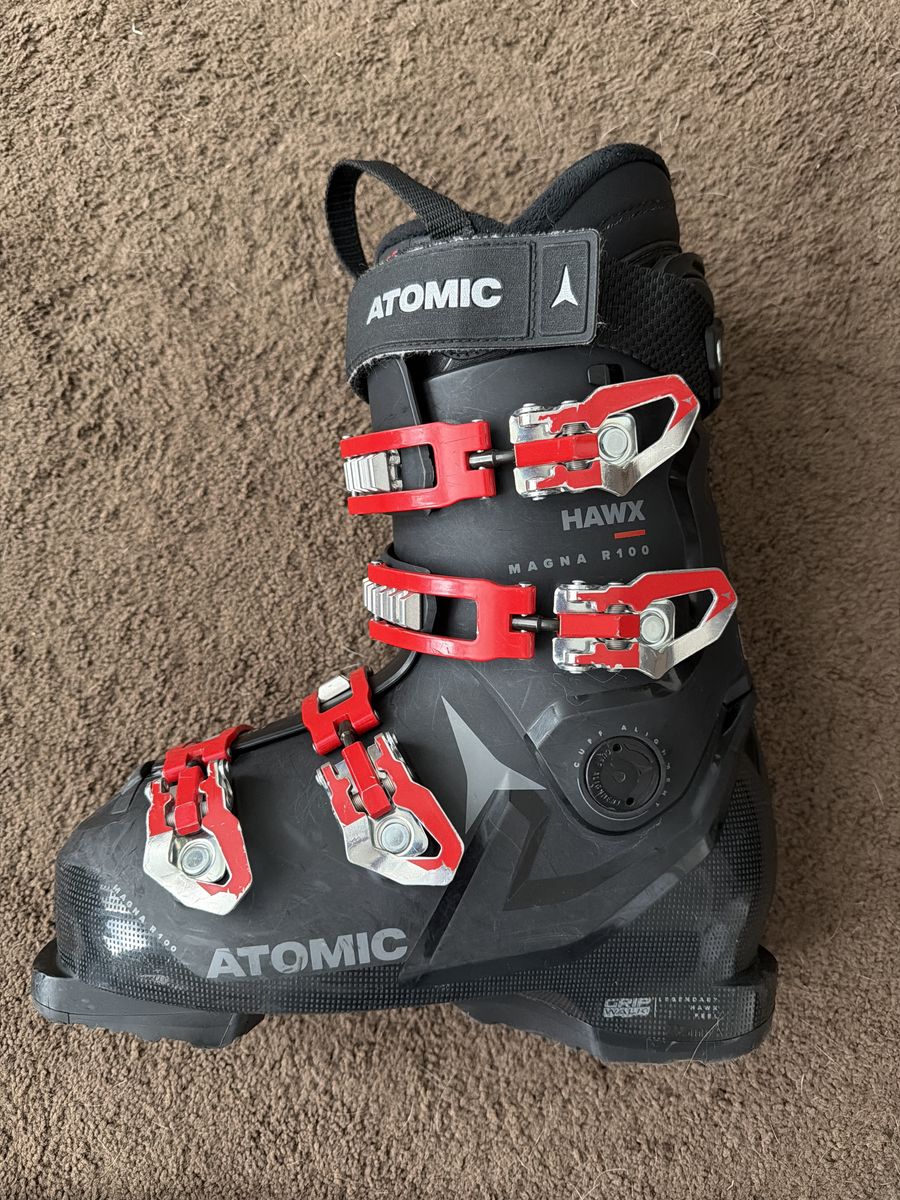 Used 25.5 Atomic Hawx Magna 2025 R100 Downhill Ski Boots Black/Red