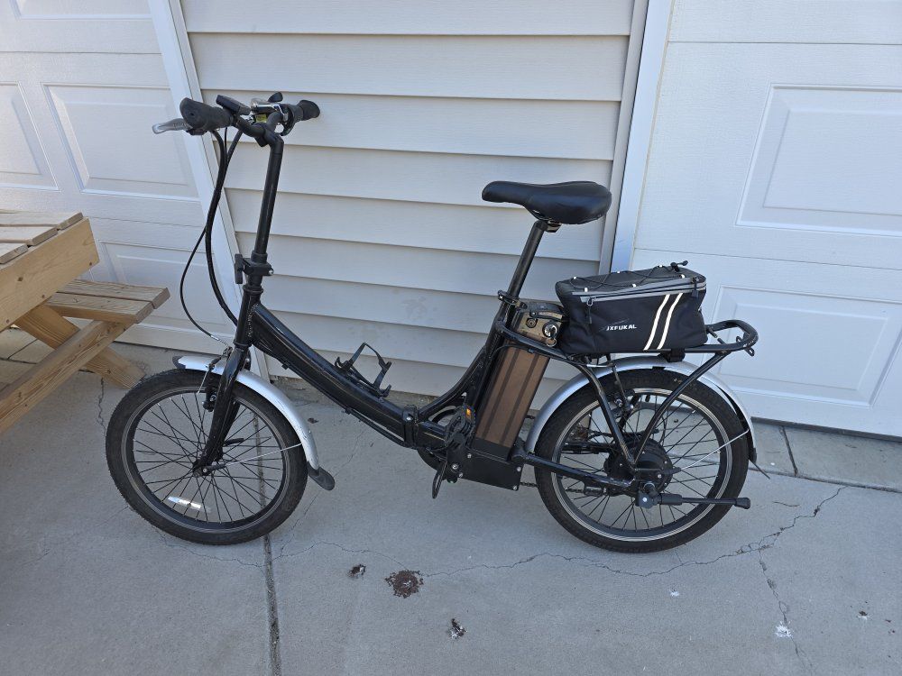 electric bike. nice little commuter bike