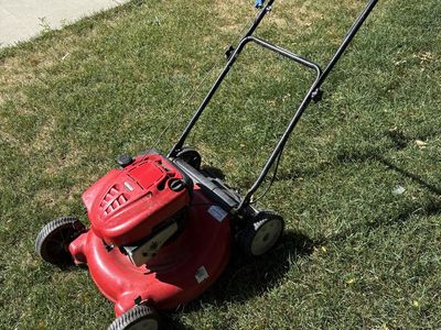 Troy Built Push Lawn Mower- great shape!! Starts easy.