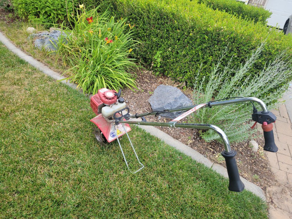 Lightweight Mantis 2-Cycle Tiller/Cultivator With Stand