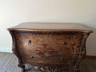 Ornate Wooden Chest of Drawers - Antique Style with Floral Embellishments