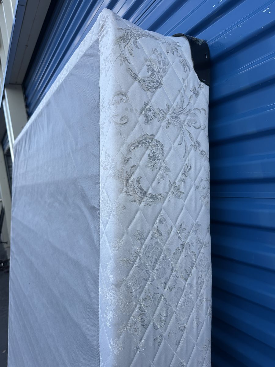 Queen  Box Spring Spring Air