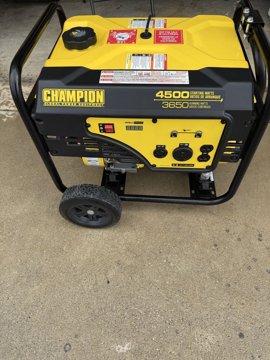 Champion 4500-Watt / 3650-Watt Open Frame Inverter Generator – Excellent Condition