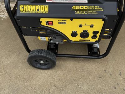 Champion 4500-Watt / 3650-Watt Open Frame Inverter Generator – Excellent Condition