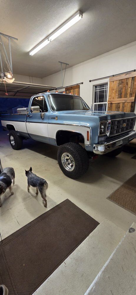 Squarebody floor components