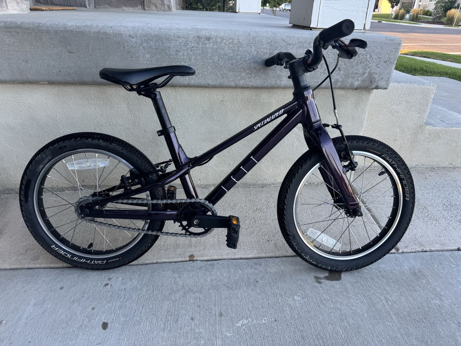 Specialized Jett Kids Bike Purple 16in